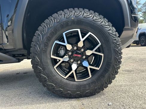 New 2026 GMC Canyon AT4X image 13