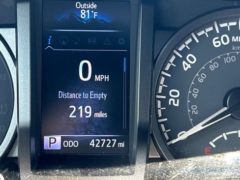 Certified 2023 Toyota Tacoma TRD Off-Road w/ Advanced Technology Package AWD/4WD image 18