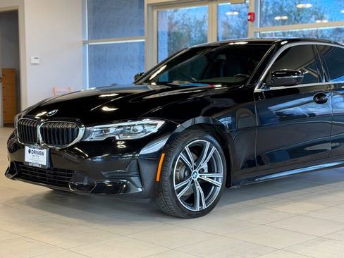 Used 2021 BMW 330i xDrive Sedan w/ Convenience Package image 3