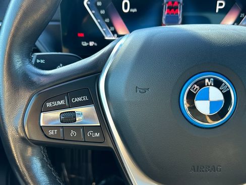 Used 2023 BMW i4 eDrive40 w/ Premium Package RWD image 19
