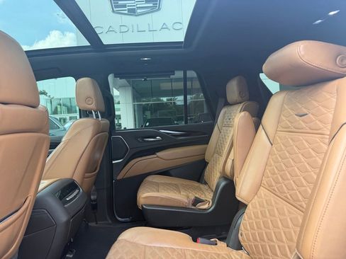 Used 2021 Cadillac Escalade Sport w/ Driver Assist Tech Package AWD/4WD image 14