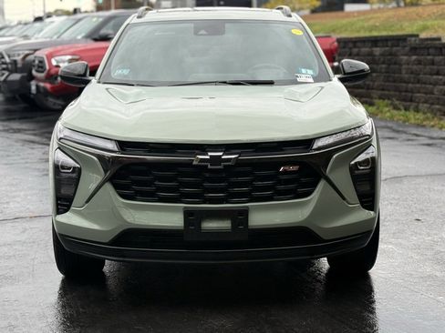 Used 2024 Chevrolet Trax RS w/ Sunroof Package image 12