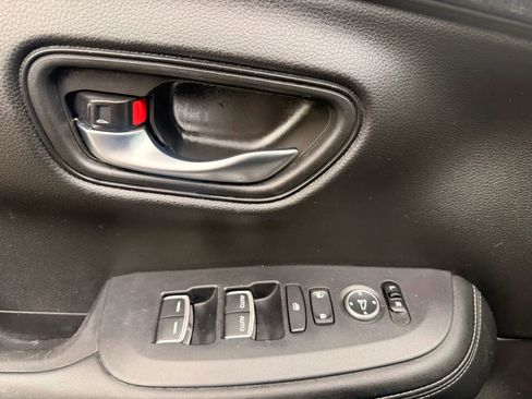 Used 2024 Honda HR-V EX-L image 10