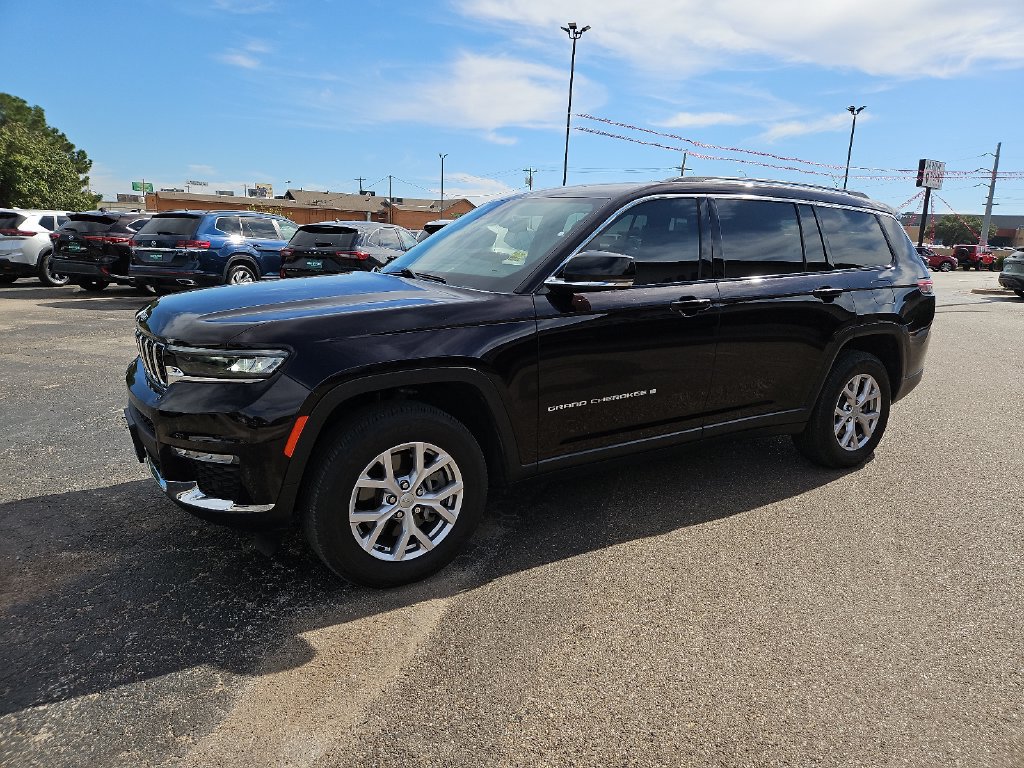 Used 2022 Jeep Grand Cherokee L Limited w/ Luxury Tech Group II RWD image 5