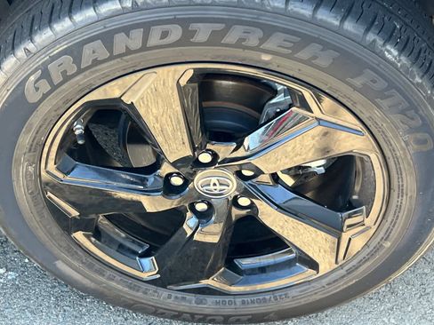 Used 2019 Toyota RAV4 XSE w/ Carpet Mat Package AWD/4WD image 22