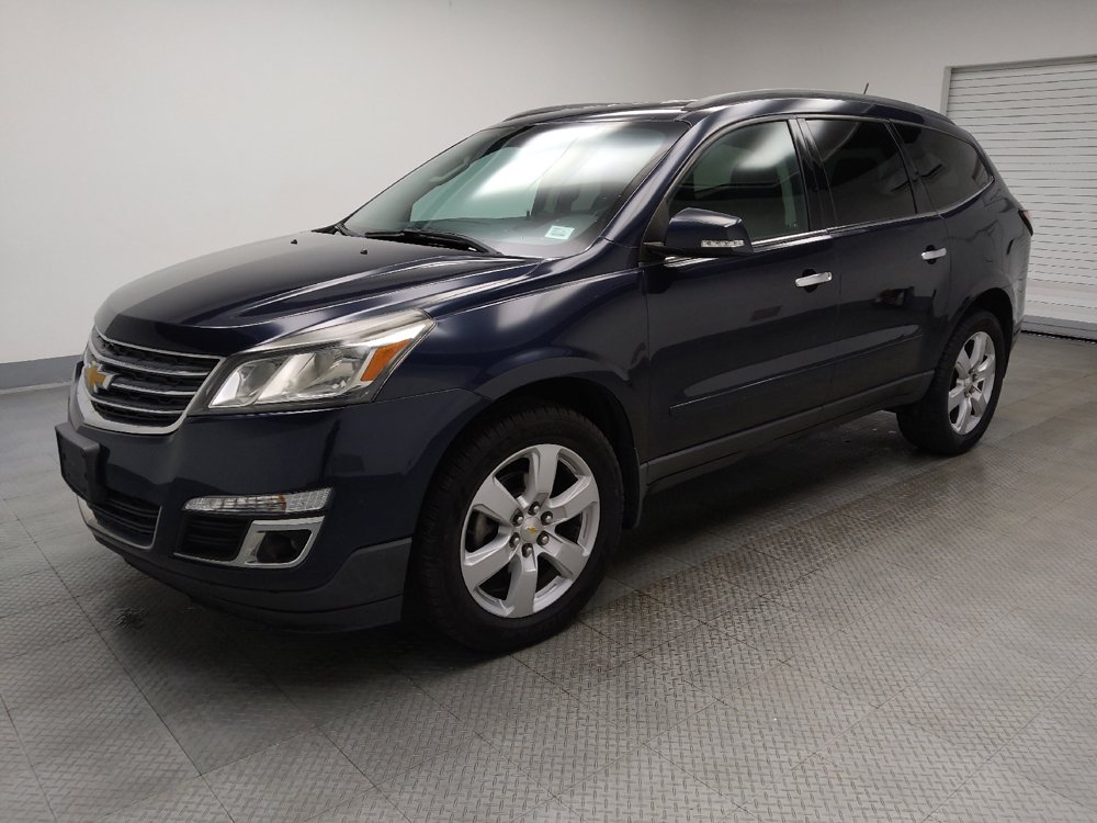 Used 2017 Chevrolet Traverse LT w/ Style and Technology Package FWD image 2