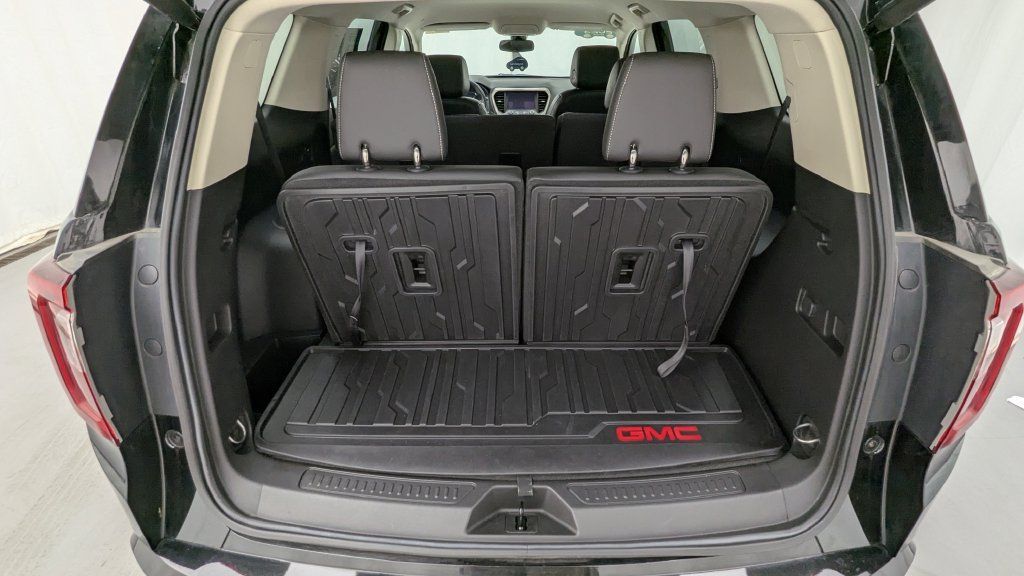 Used 2023 GMC Acadia Denali w/ LPO, Floor Liner Package FWD image 38