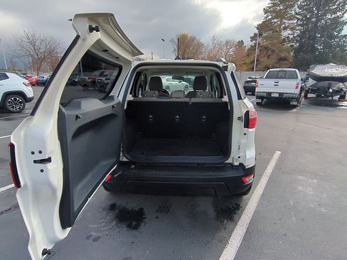 Used 2021 Ford EcoSport SE image 31
