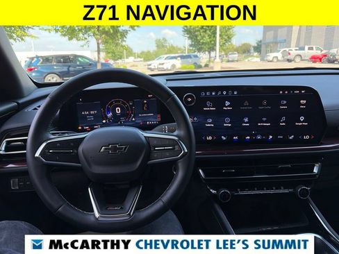 Used 2024 Chevrolet Traverse Z71 AWD/4WD image 21