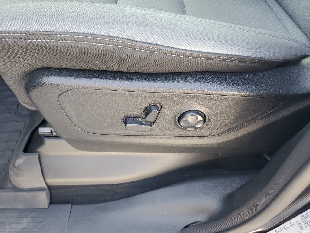 Used 2021 RAM 1500 Big Horn RWD image 16