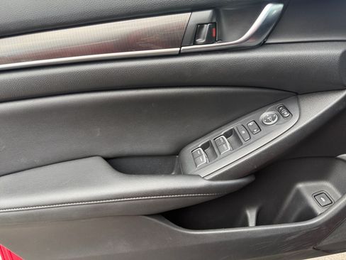 Used 2019 Honda Accord Sport image 13