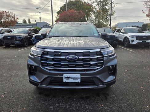 New 2025 Ford Explorer Active w/ Active Comfort Package image 2