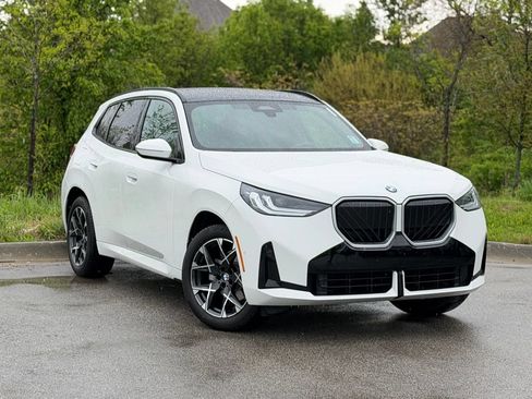 Used 2026 BMW X3 xDrive30i w/ M Sport Package AWD/4WD image 2