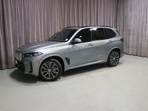 Certified 2024 BMW X5 xDrive40i w/ M Sport Package image 1