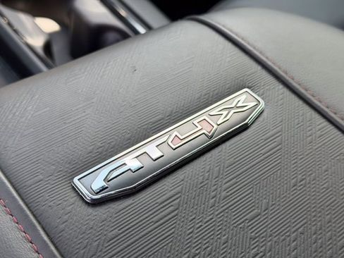 Used 2025 GMC Sierra 2500 AT4X w/ AT4X AEV Edition AWD/4WD image 18