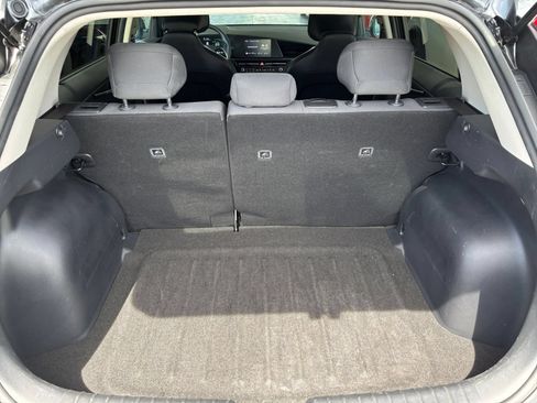 Used 2026 Kia Niro LX FWD image 29