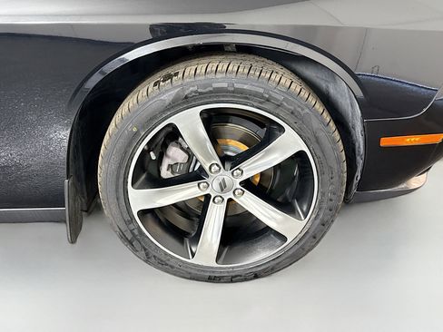 Used 2018 Dodge Challenger SXT w/ Blacktop Package image 30