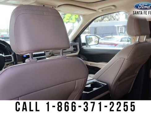 Used 2023 Ford Expedition Limited image 26