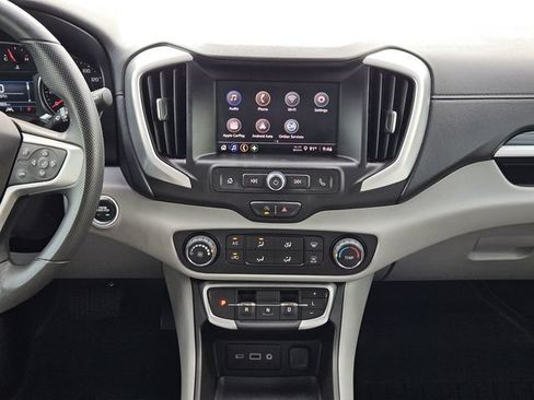 Used 2024 GMC Terrain SLE FWD image 17
