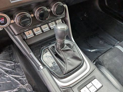 Used 2022 Toyota GR86 Premium image 11