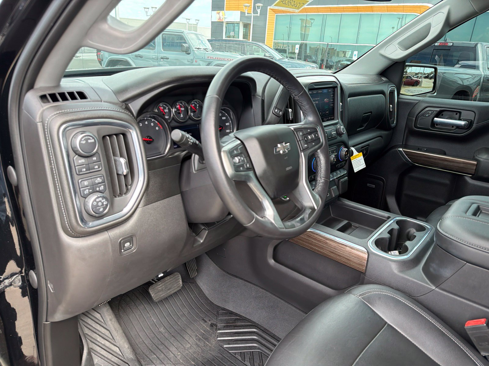 Used 2021 Chevrolet Silverado 1500 LT Trail Boss w/ Convenience Package II AWD/4WD image 10