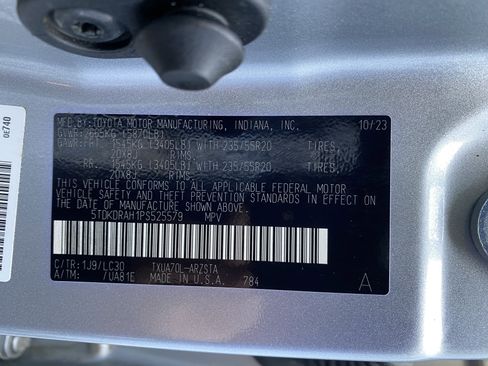 Used 2023 Toyota Highlander XSE image 38