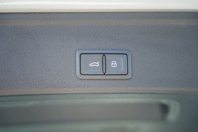 Used 2023 Audi A4 2.0T allroad Premium Plus AWD/4WD image 11