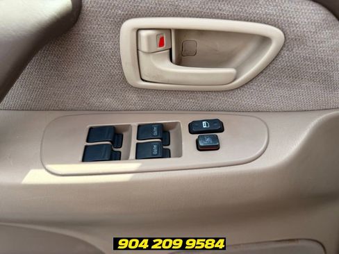 Used 2004 Toyota Sequoia SR5 RWD image 15