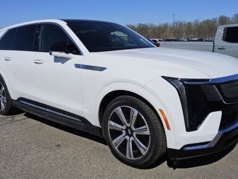 Used 2025 Cadillac Escalade IQ Luxury 2 w/ LPO, Premium Carpet Package AWD/4WD image 1