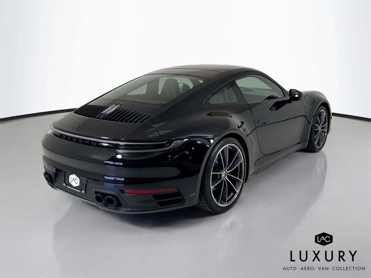 Used 2022 Porsche 911 Carrera w/ Premium Package RWD image 6