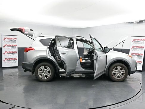 Used 2014 Toyota RAV4 LE image 27