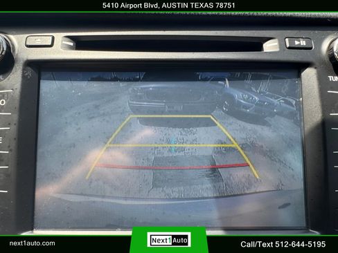 Used 2018 Toyota Highlander Limited FWD image 24
