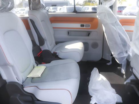 New 2025 Volkswagen ID. Buzz Pro S Plus image 32