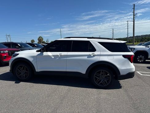 Used 2025 Ford Explorer ST w/ Sun And Sound Package RWD image 4