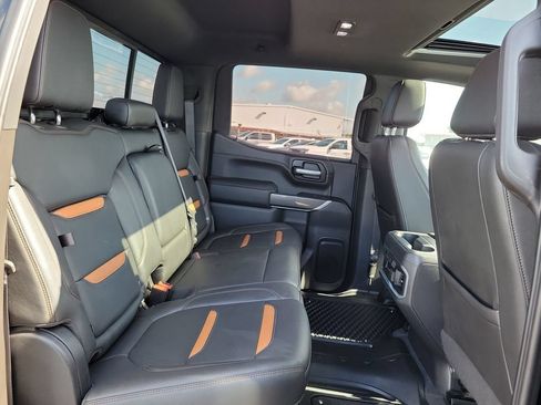 Certified 2021 GMC Sierra 1500 AT4 w/ Technology Package AWD/4WD image 28