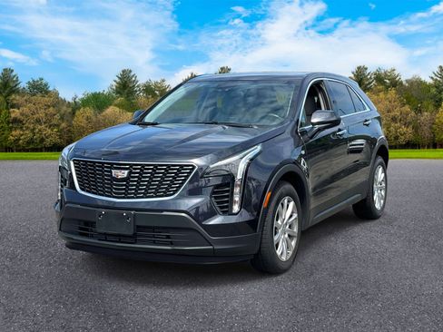Certified 2023 Cadillac XT4 Luxury w/ Cold Weather Package AWD/4WD image 1