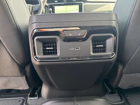 New 2026 GMC Sierra 2500 AT4 w/ AT4 Premium Plus Package AWD/4WD image 44