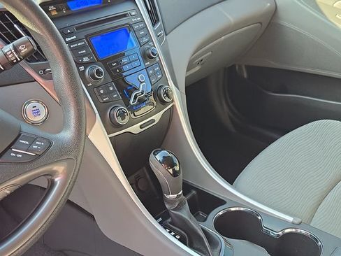 Used 2012 Hyundai Sonata Hybrid FWD image 18