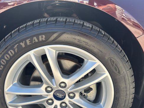 Used 2018 Ford Fusion SE image 10