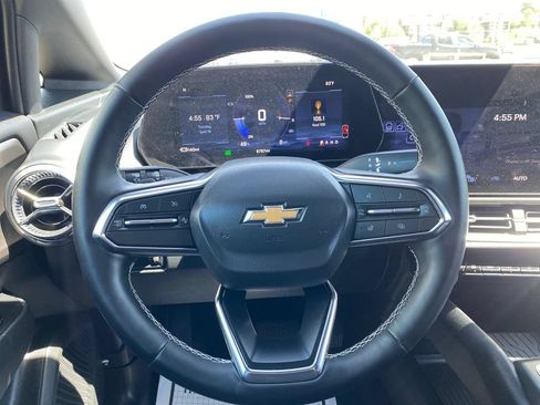 Used 2025 Chevrolet Equinox EV LT w/ Comfort Package AWD/4WD image 14