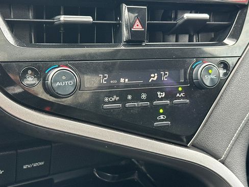 Used 2022 Toyota Camry XSE FWD image 20
