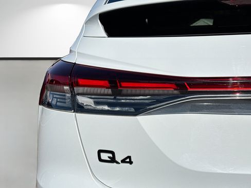 Used 2023 Audi Q4 e-tron Premium w/ Convenience Package image 10