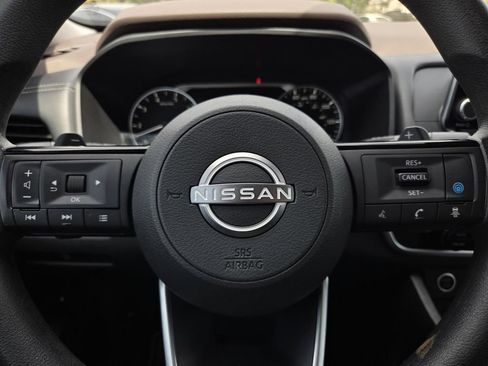 Certified 2023 Nissan Rogue SV FWD image 24