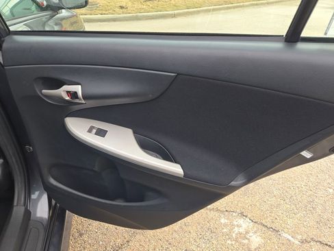 Used 2010 Toyota Corolla S image 8