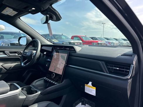 New 2026 GMC Terrain Elevation w/ Elevation Premium Package AWD/4WD image 37