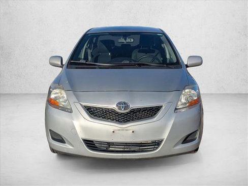 Used 2010 Toyota Yaris Sedan image 2
