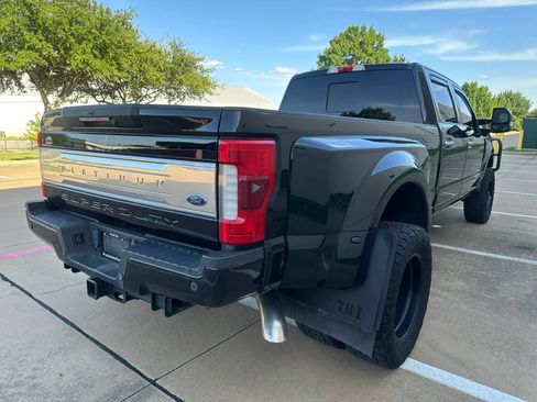 Used 2017 Ford F350 Platinum w/ Platinum Ultimate Package AWD/4WD image 10