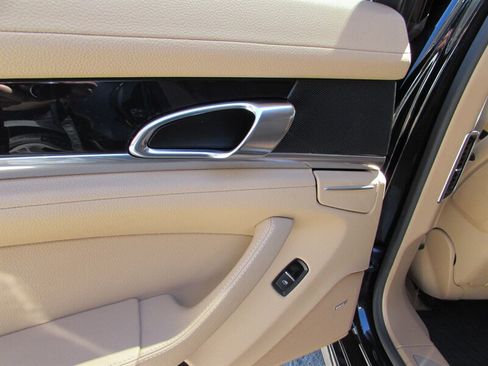 Used 2015 Porsche Panamera 4 AWD/4WD image 27