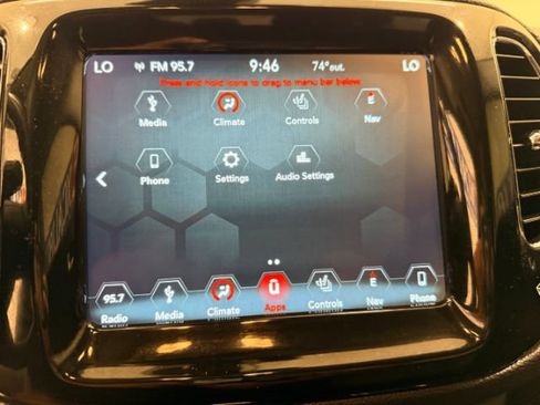 Used 2018 Jeep Compass Limited w/ Navigation Group AWD/4WD image 18