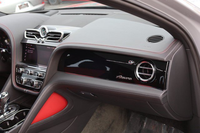 Used 2023 Bentley Bentayga AWD/4WD image 51